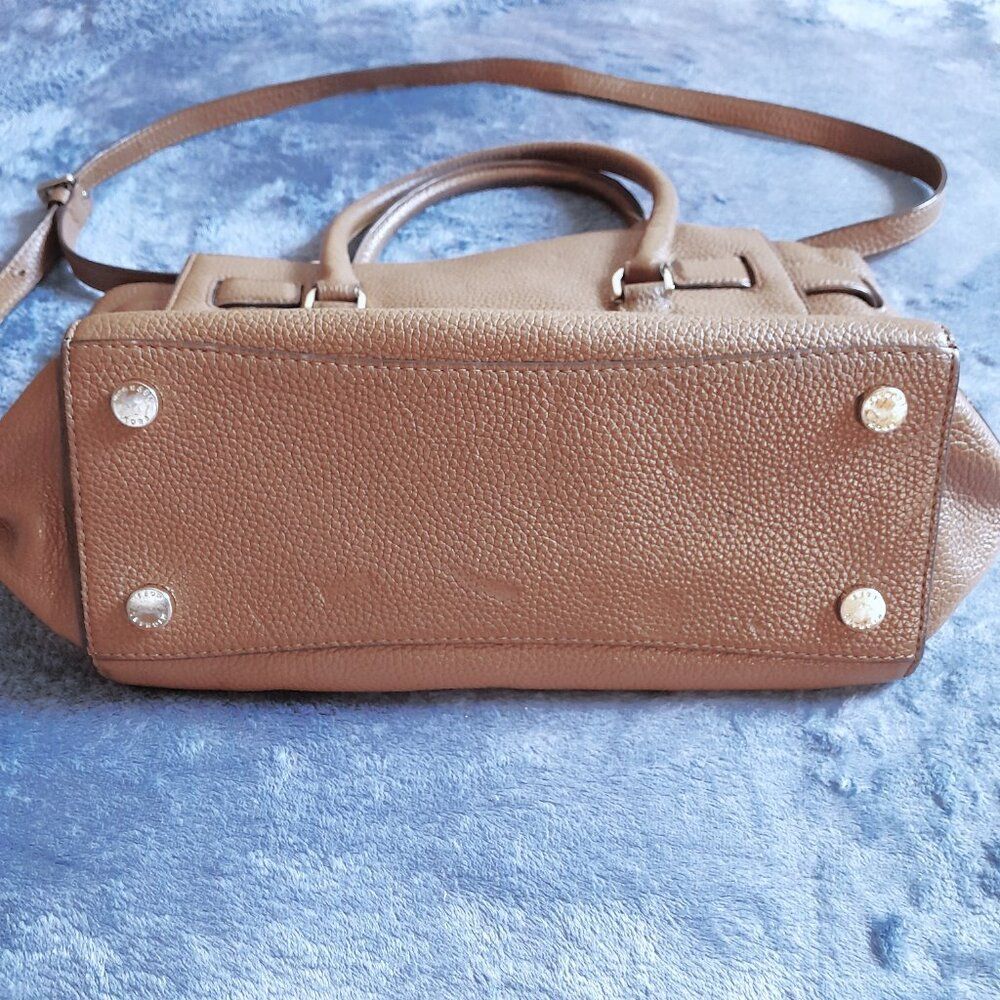 Michael Kors Women’s Brown Crossbody Leather Bag with Lock and Key - Picture 3 of 9